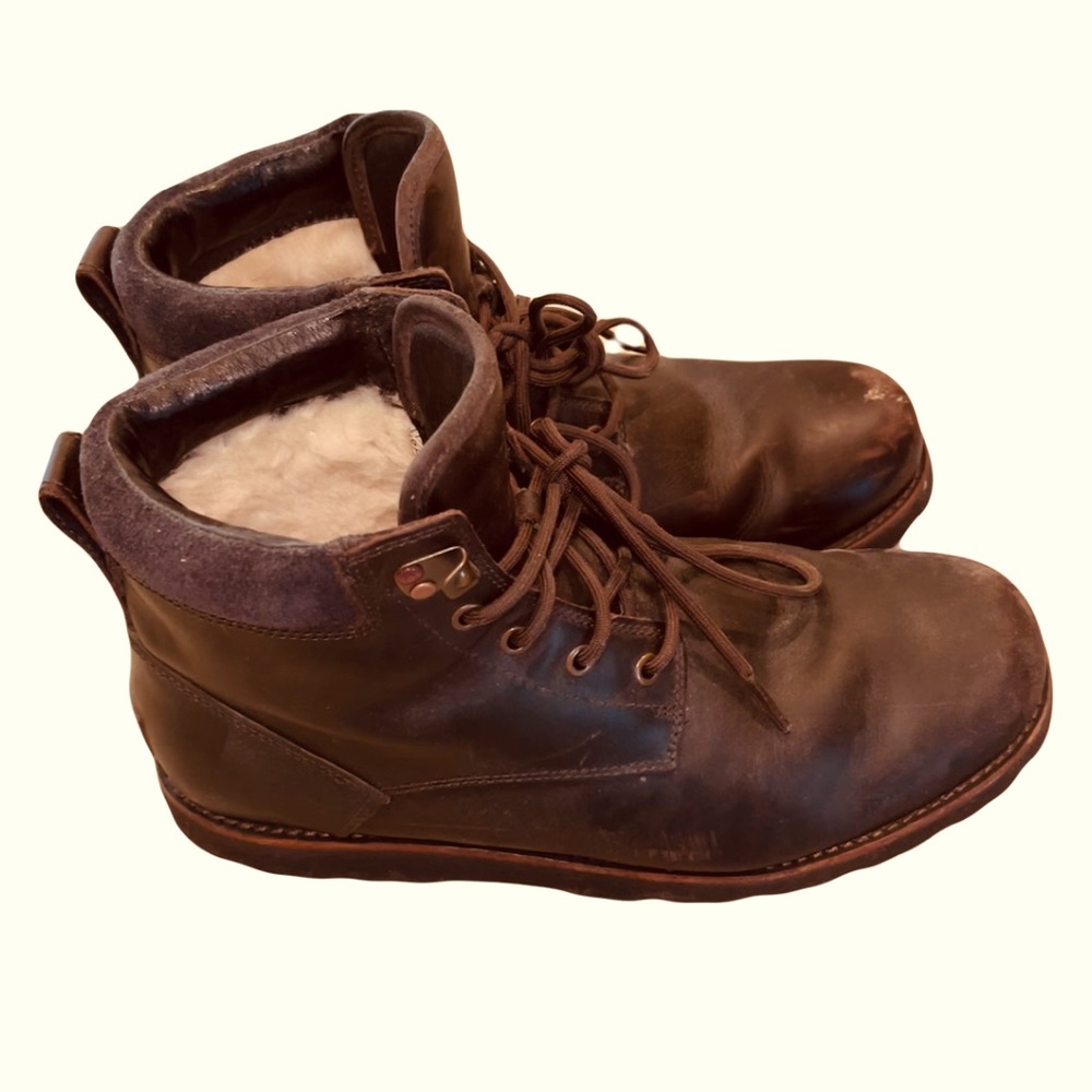 UGG Mens boot used